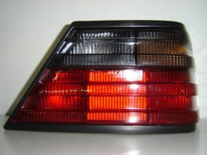 Piloto Trasero Derecho (ahumado) Mercedes W124 85- Ref 103F13061780