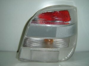 Piloto Trasero Derecho Blanco Ford Fiesta 89- Ref 103F10151728