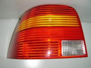 Piloto Trasero Izquierdo (rojo/amarillo/rojo) Vw Golf 97- Ref 103F02244711